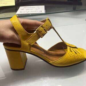 Chie Mihara Yellow Leather Sandals – Made in Spain – Size 37.5 (US 7-7.5)